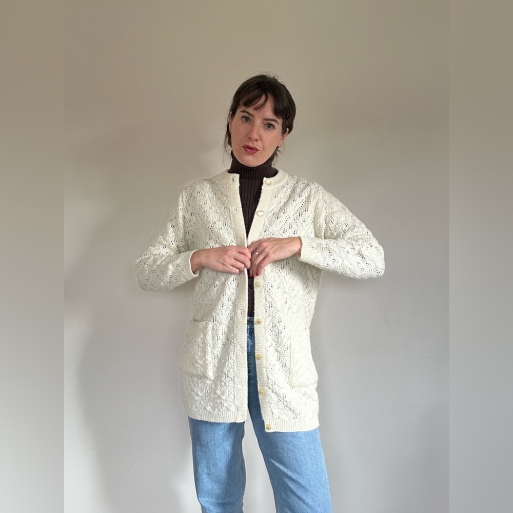 Vintage 1960s Sidney Gould cardigan sweater with iridescent buttons. Size medium